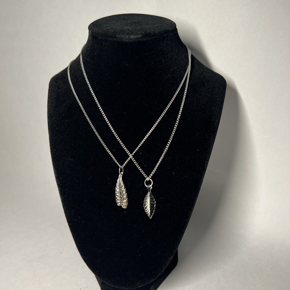 Vintage Silver Tone Dainty Twin Leaf Feather Pendant Necklace Set 16" Matching